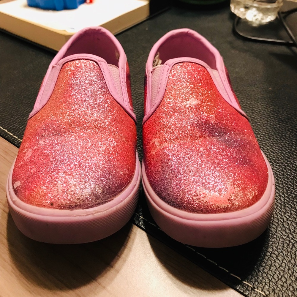 Oshkosh sparkly pink shoes